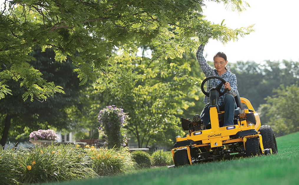 Zero turn lawn best sale mower with steering wheel